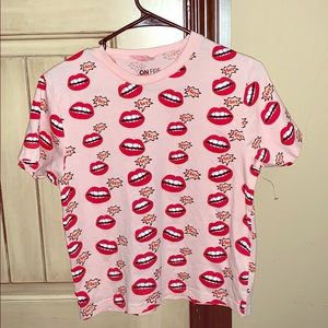 T-shirt from the brand ON FIRE